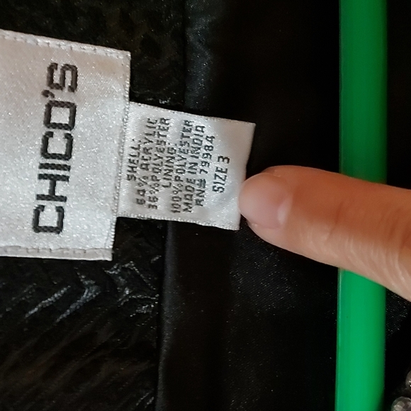 Woman's jacket - Picture 3 of 12